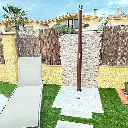 بيت للعطل Casa La Gavina *