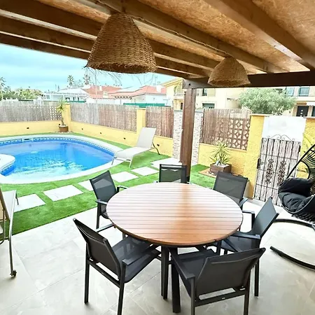 Casa La Gavina بيت للعطل *