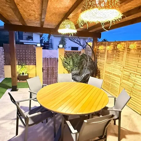 بيت للعطل Casa La Gavina *
